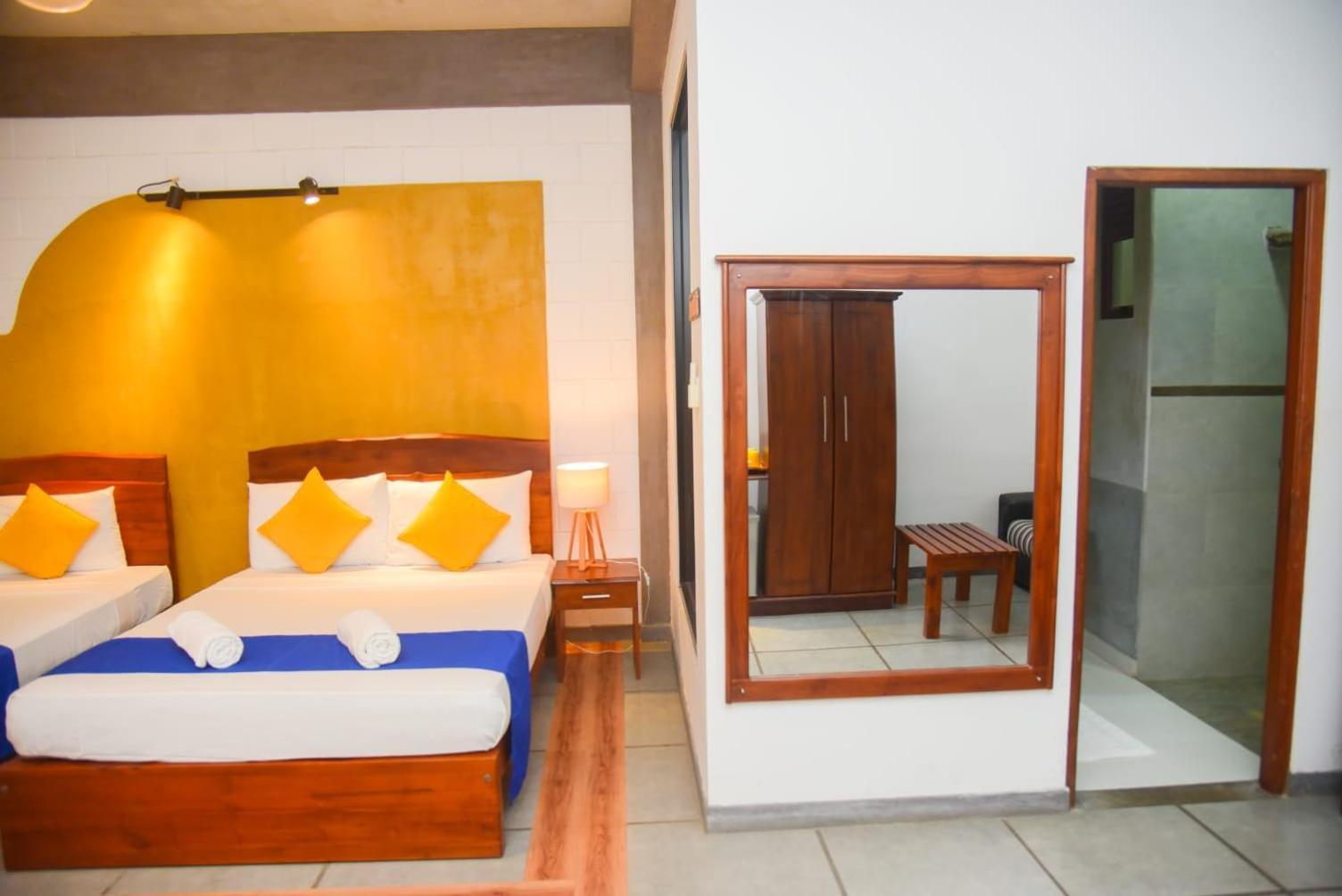 Royal Tusker Hotel Udawalawe Exterior photo